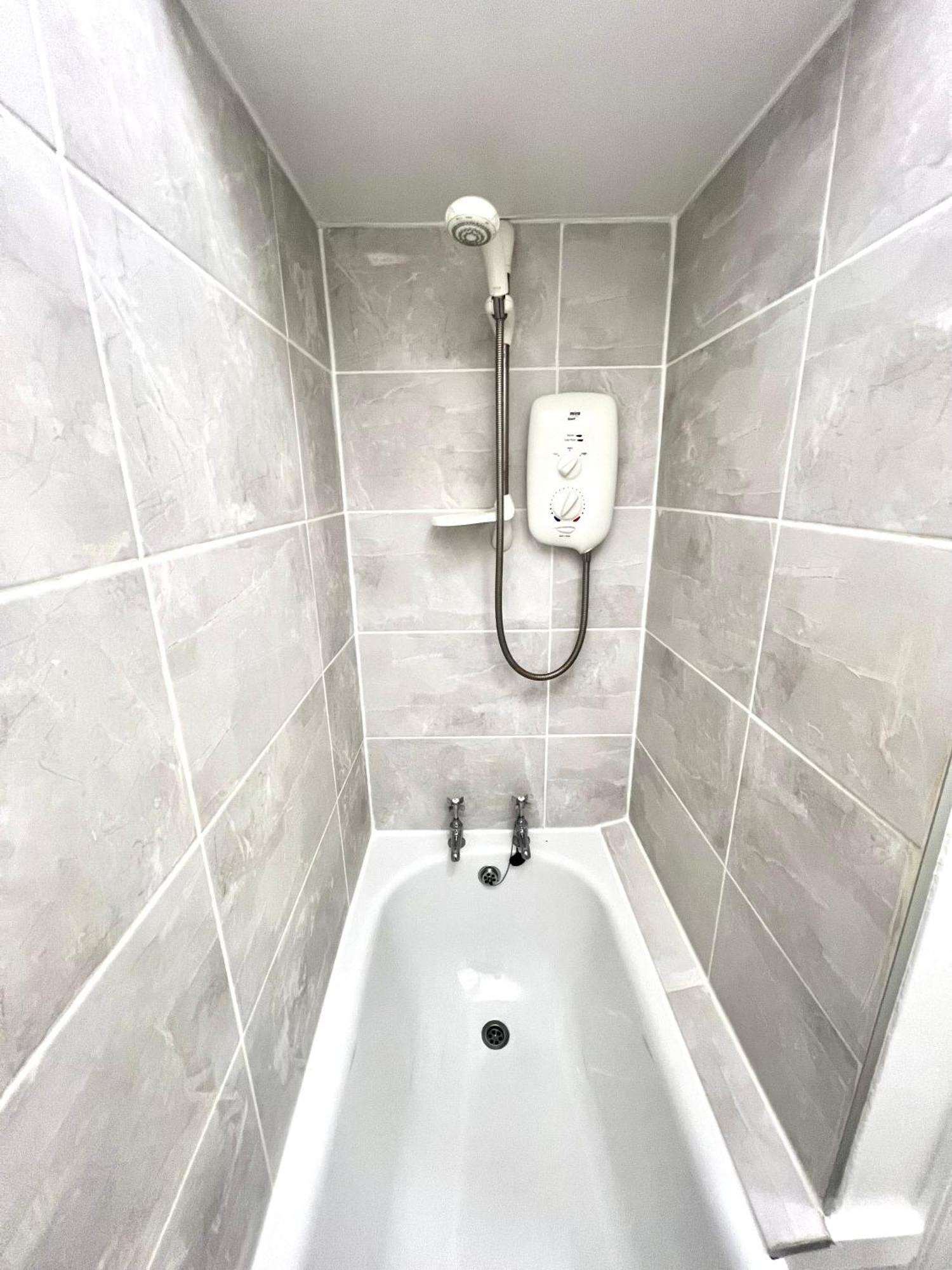 Bright Old Town City Centre Apartment Единбург Екстер'єр фото