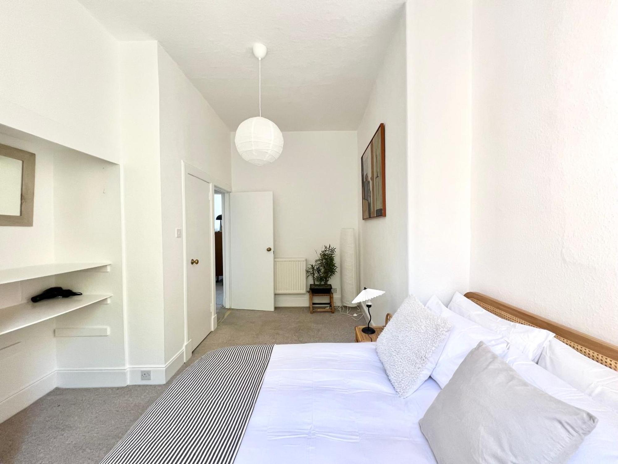 Bright Old Town City Centre Apartment Единбург Екстер'єр фото